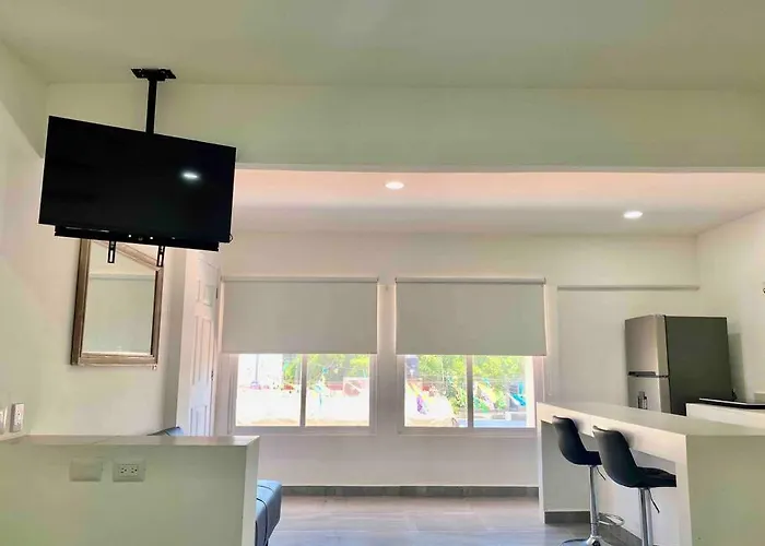 5th Av Close To The Ado Ferry & Mall * Playa del Carmen